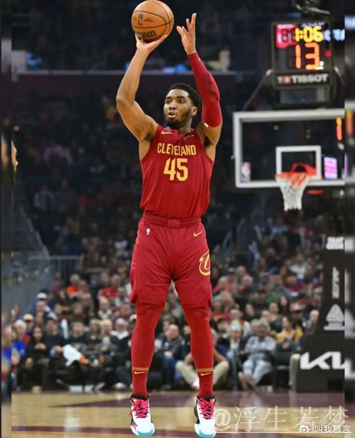 骑士主场逆转尼克斯 双方各自半场出色表现